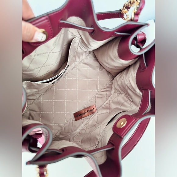 Michael Kors Purse - Picture 5 of 6